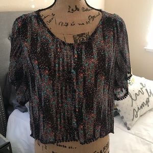 Beautiful Floral Blouse 🌸